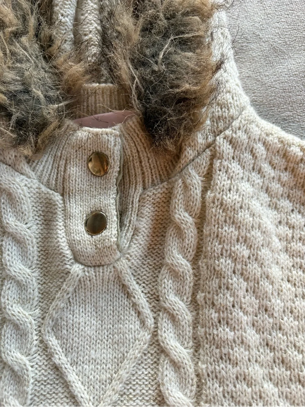 Cream Pullover Sweater Cape w/Brown Faux Fur Trim By Little Lass Size 18 Months